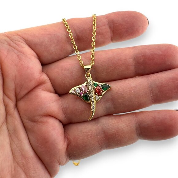 18KT Gold Filled Manta Ray Necklace - Picture 3 of 16